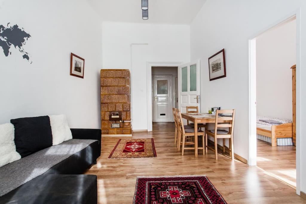 Comfortable Flat With Prime Location Near Oktogon