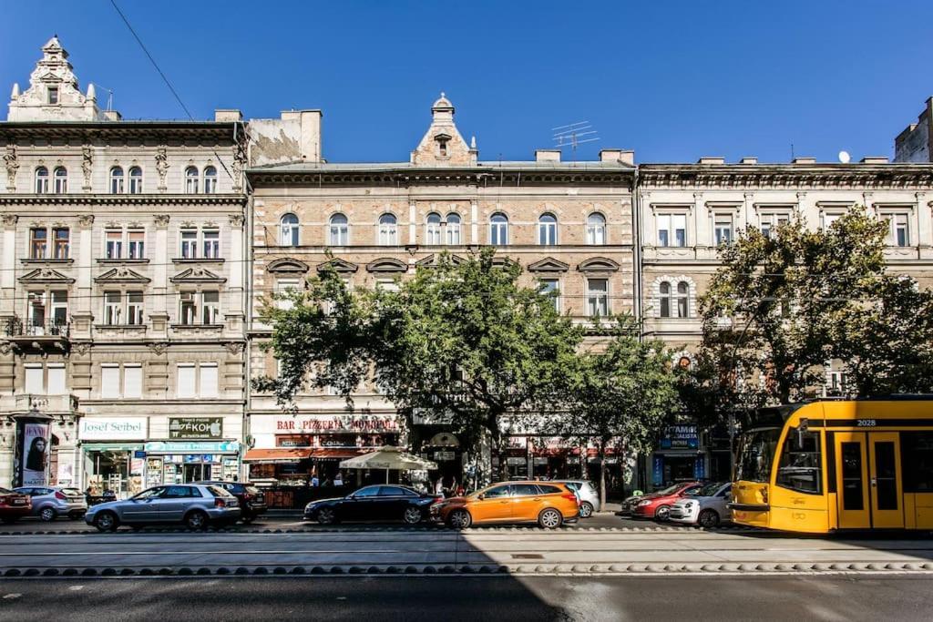 Comfortable Flat With Prime Location Near Oktogon Appartamento