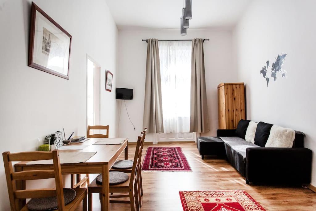 Comfortable Flat With Prime Location Near Oktogon Appartamento